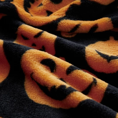 Kate Aurora Autumn Living Halloween Jack-O'-Lantern Pumpkins Orange & Black Ultra Plush Throw Blanket 3 Kate Aurora Autumn Living Halloween Jack-O'-Lantern Pumpkins Orange & Black Ultra Plush Throw Blanket