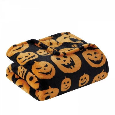 Kate Aurora Autumn Living Halloween Jack-O'-Lantern Pumpkins Orange & Black Ultra Plush Throw Blanket 4 Kate Aurora Autumn Living Halloween Jack-O'-Lantern Pumpkins Orange & Black Ultra Plush Throw Blanket - Image 2